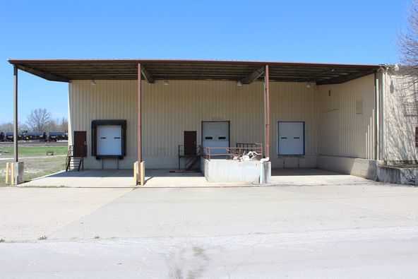 445 E Helm St, Brookfield, MO 64628